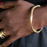 WAVY HAMMERED BANGLE