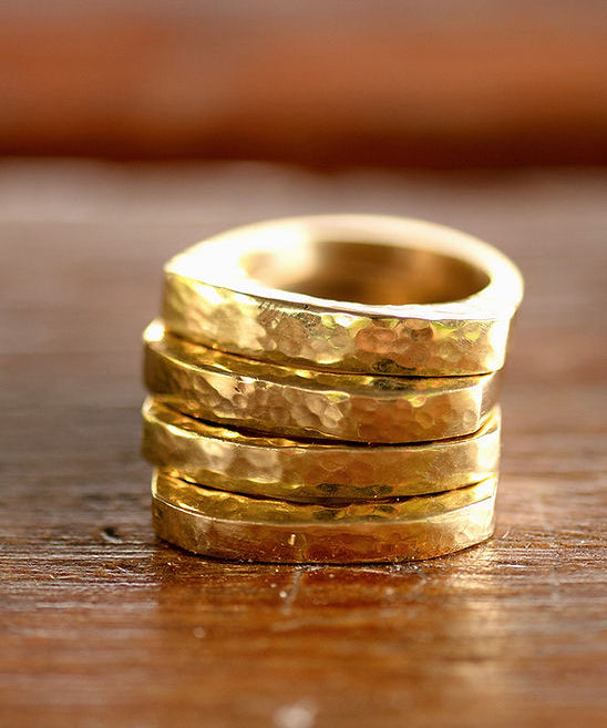 HAMMERED CURVE BAND